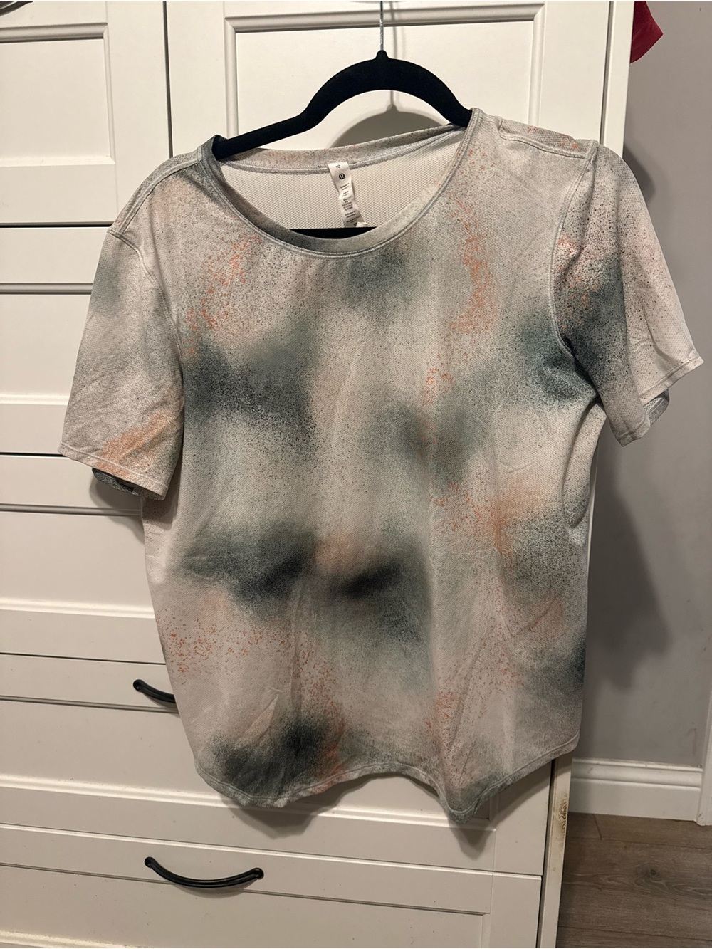 Lululemon High Neck Running & Training T shirt Size 10, white splatter